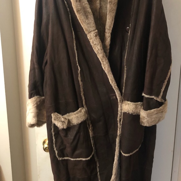 Full length sheepskin coat - Picture 2 of 3